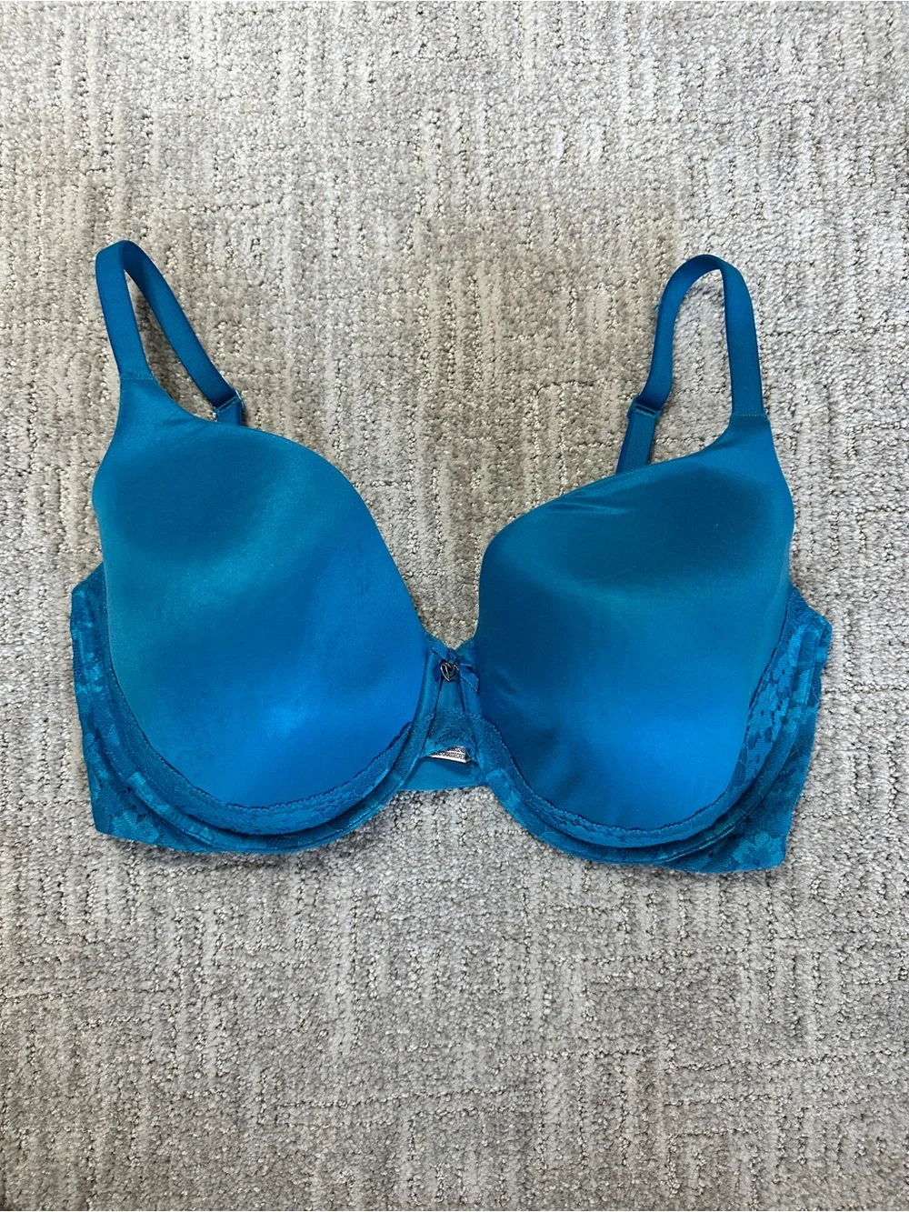 Victoria's Secret Teal Lace-Trim Underwire Bra - Picture 2 of 11